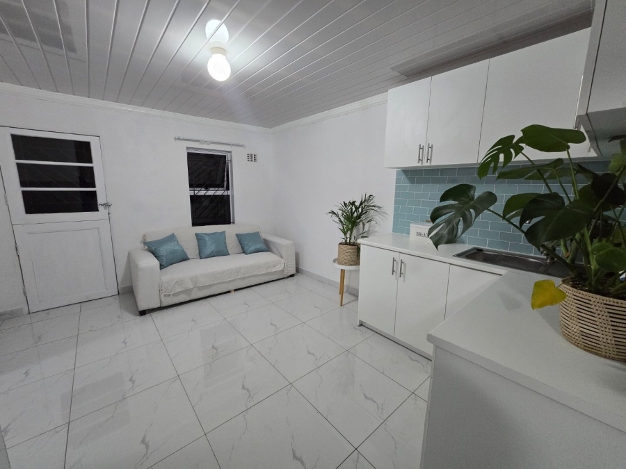 2 Bedroom Property for Sale in Pelican Park Western Cape